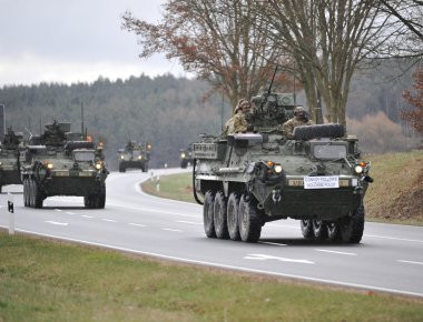 «Ατλαντική αποφασιστικότητα»: Νέες αμερικανικές δυνάμεις έφτασαν στην Πολωνία (βίντεο από την άφιξη)